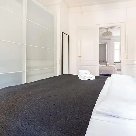 Kattesundet Charm - Historical Center Apartment *