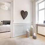 Apartment Kattesundet Charm - Historical Center *