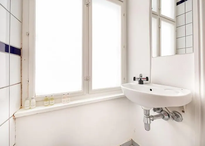 Kattesundet Charm - Historical Center Apartment *